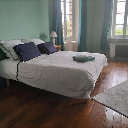 Bed and Breakfast Chateau Le Puybelliard Chantonnay Exterior foto