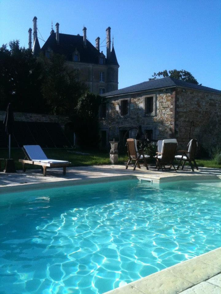 Bed and Breakfast Chateau Le Puybelliard Chantonnay Exterior foto